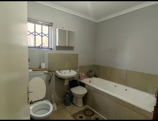 2 BEDROOM SEMI DETACHED FOR SALE IN HIGHBURY PARK